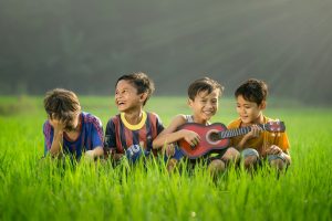 cantar canciones alegres