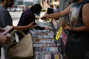 dinero por derechos de autor