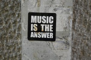 escuchar musicca con atencion es aprender